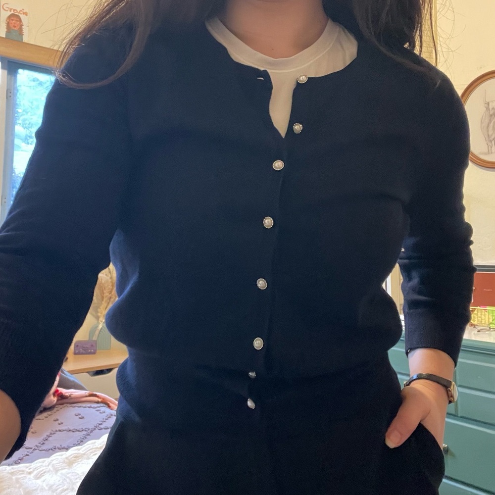 Vintage navy cardigan w/ pearl buttons
